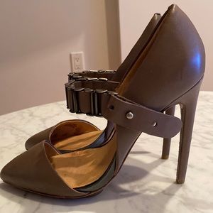 L.A.M.B., Shoes, Lamb Tyna Chain Taupe Pump